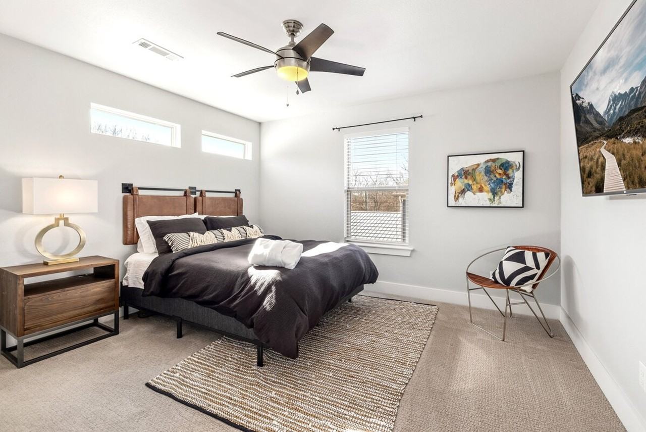 28 E 7th St #1221827P - Photo 5 of 30