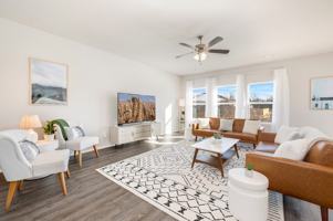 featured image of 930 E Swift Dr