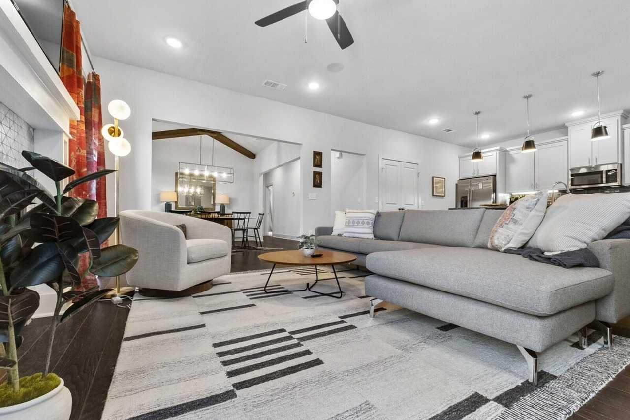 393 N Ainsley Loop #1221838P - Photo 2 of 42