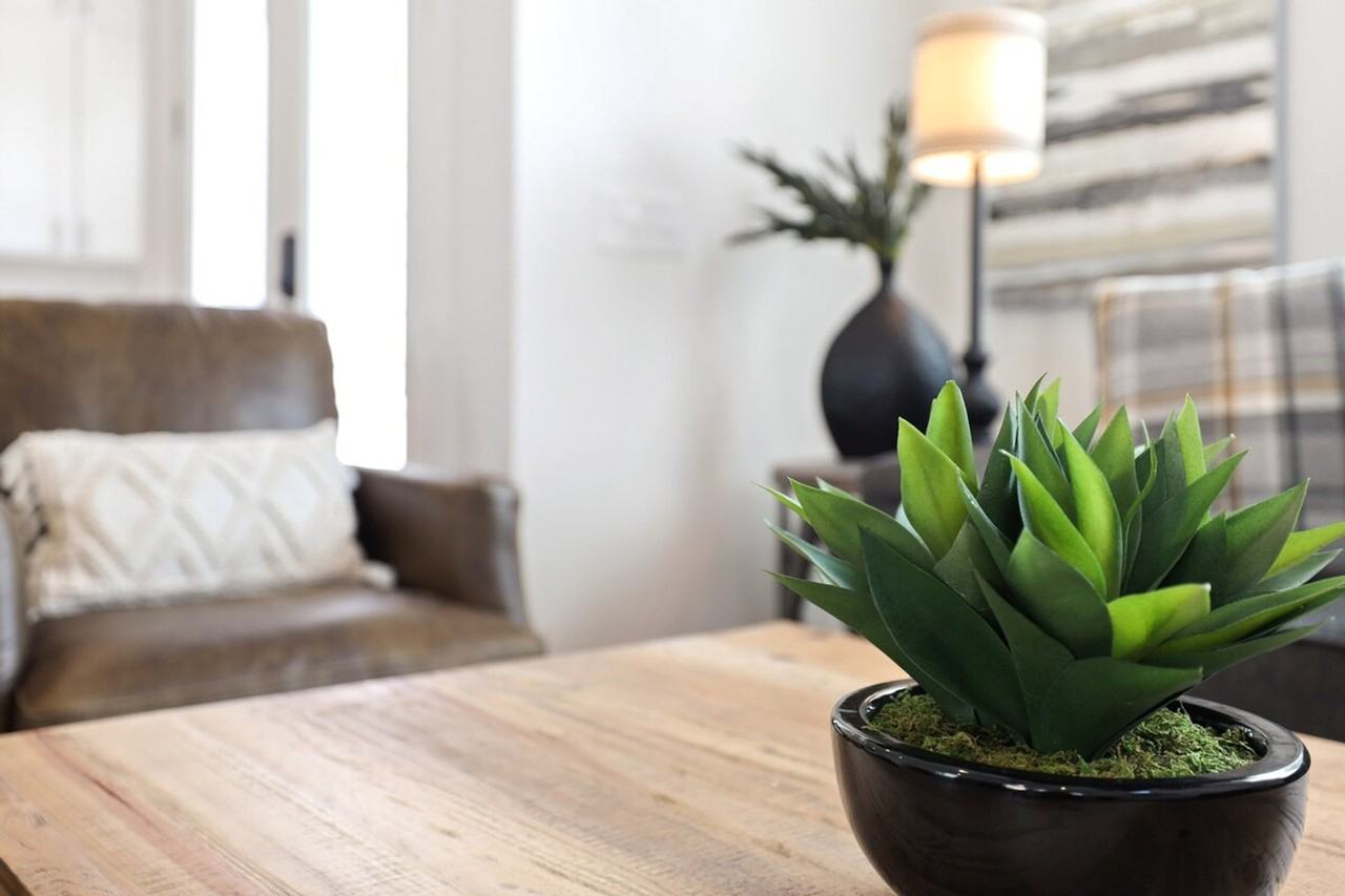 158 E South St #1221850P - Photo 4 of 26