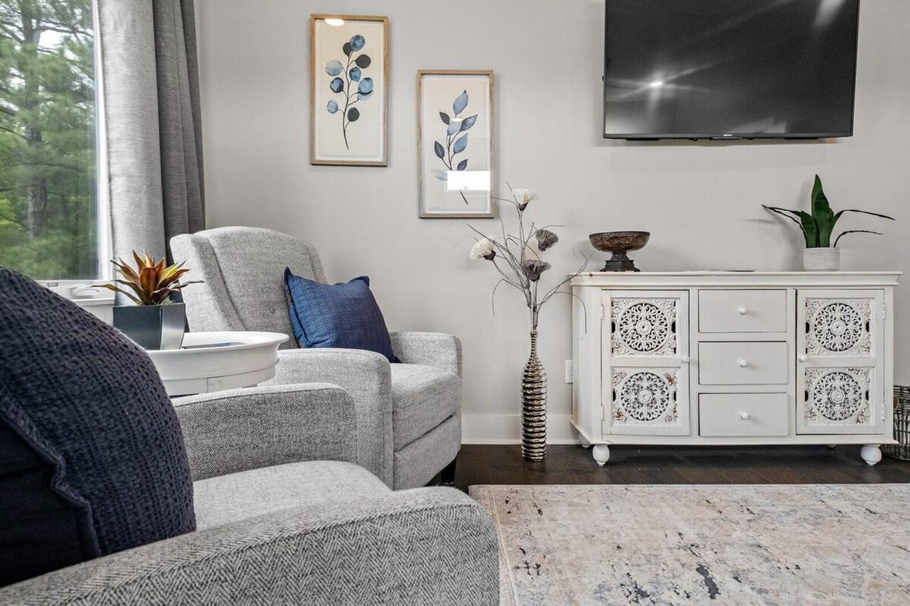 1588 N Desoto Pl #1221851P - Photo 3 of 42