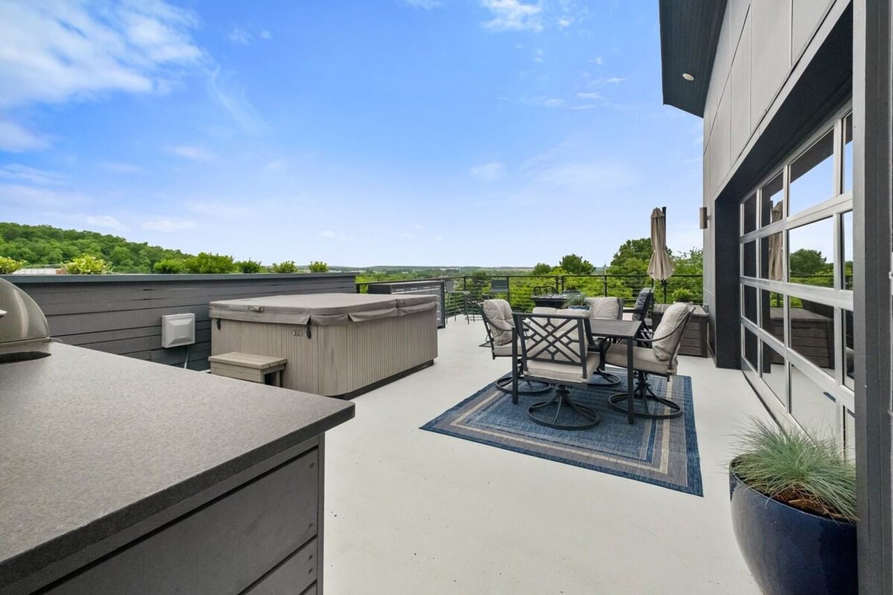 1588 N Desoto Pl #1221851P - Photo 6 of 42