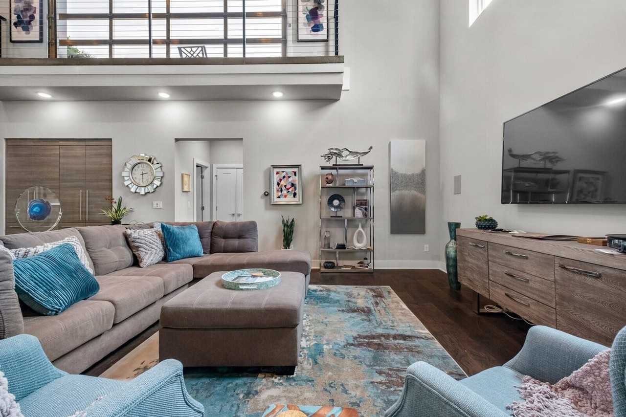 1588 N Desoto Pl #1221851P - Photo 2 of 42