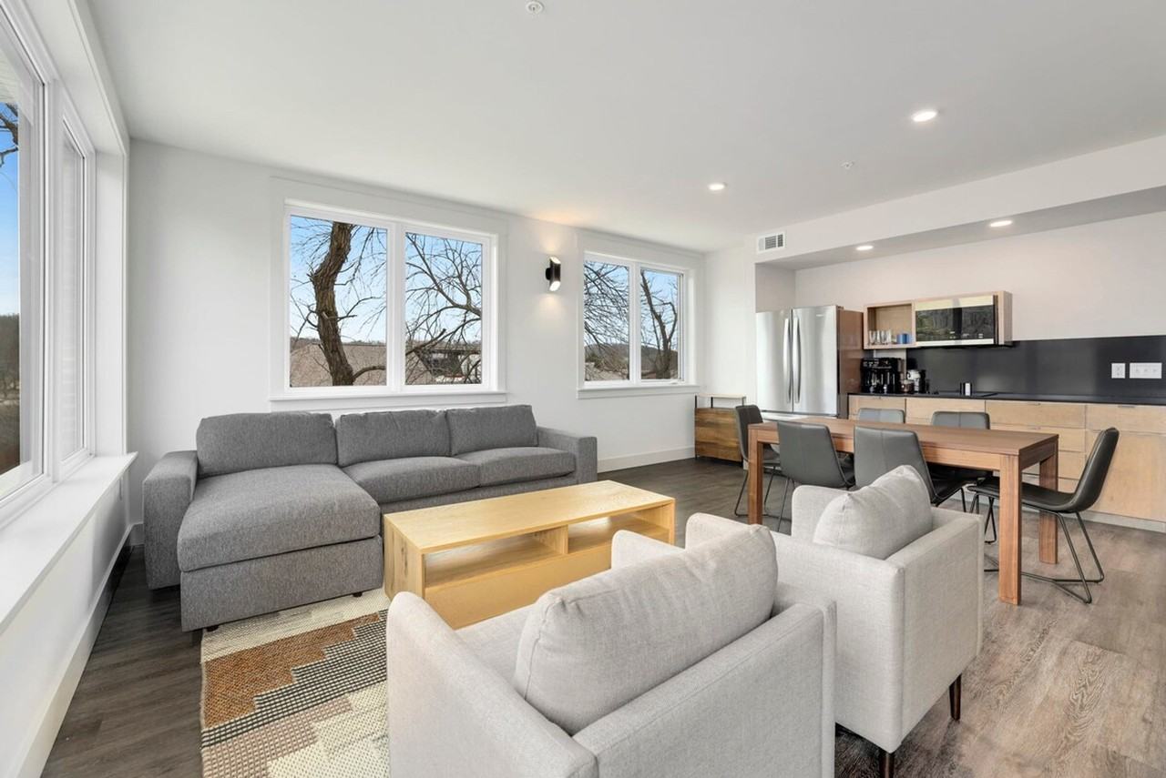 10 Riordan Rd #1221880P - Photo 2 of 34