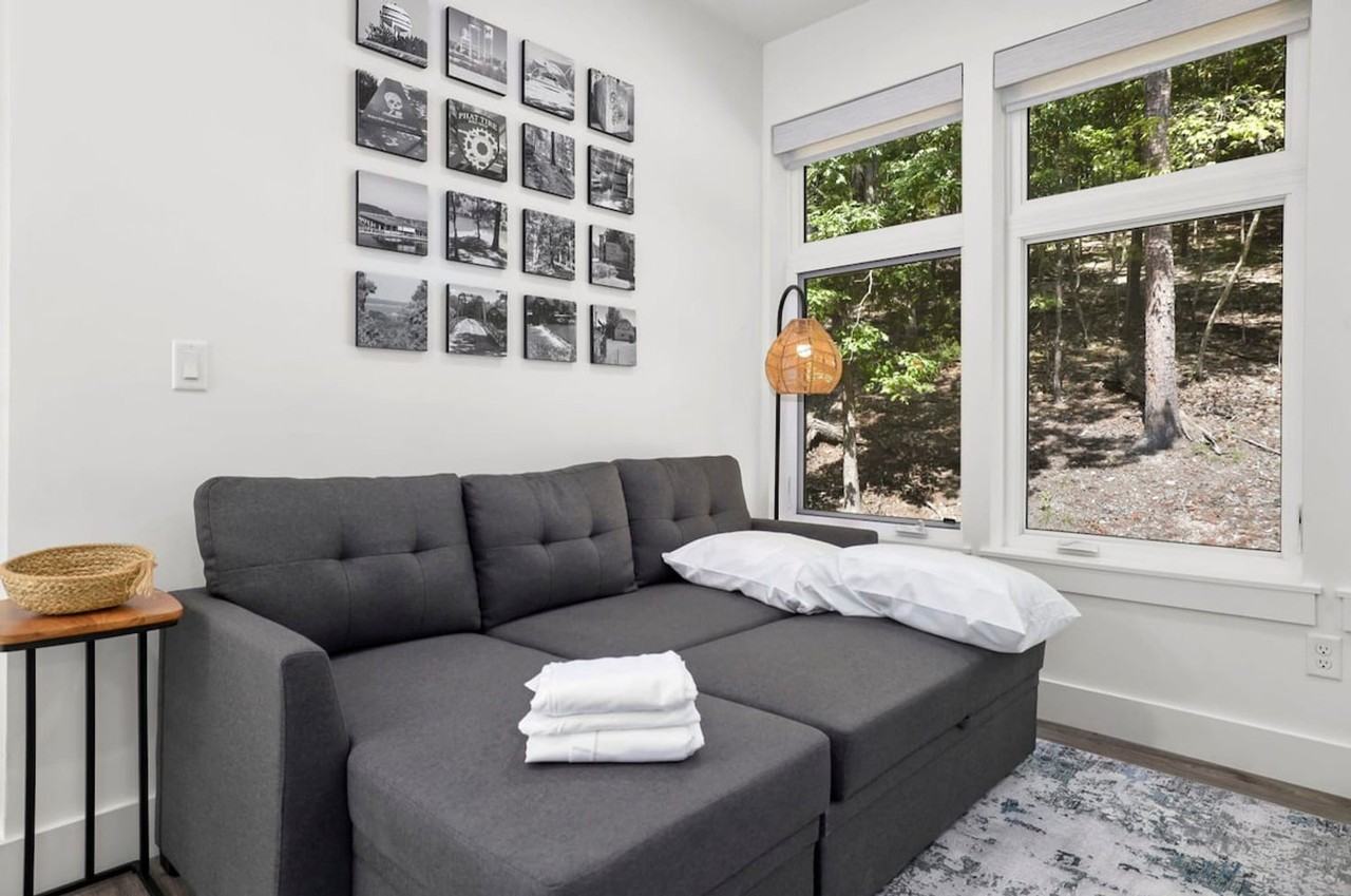 15 Dearhurst Rd #1221890P - Photo 5 of 46