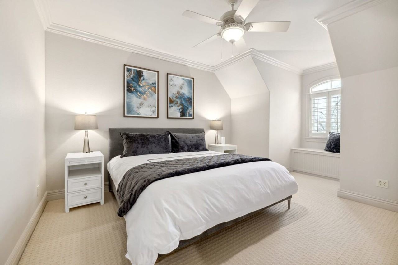 222 S Block Ave #1221894P - Photo 5 of 30