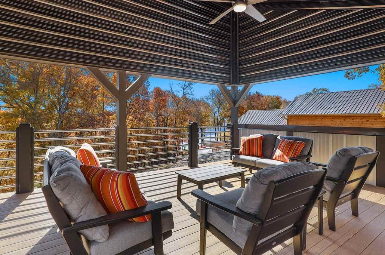 85 Center Rd #1221900P - Photo 4 of 32