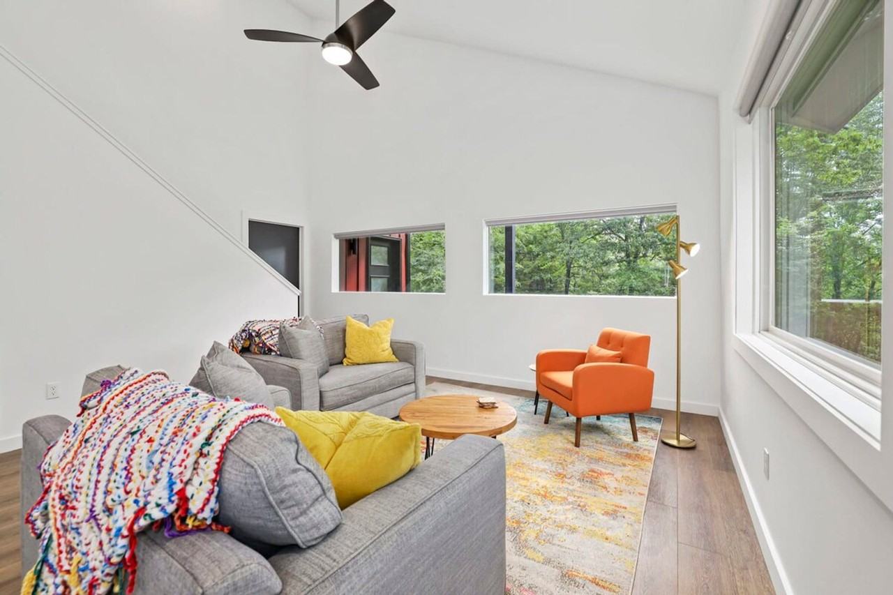 45 Center Rd #1221904P - Photo 4 of 24