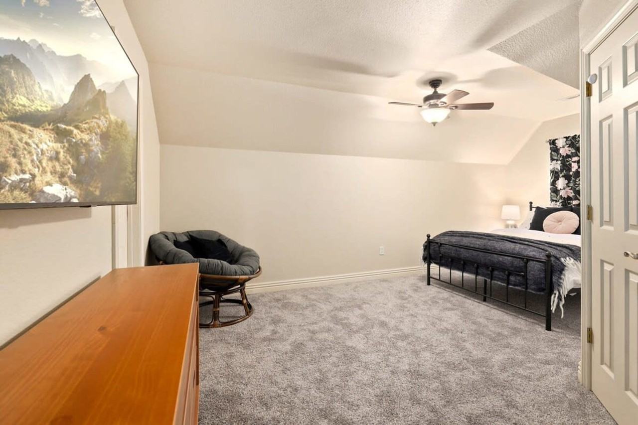 12307 Blueberry Ln #1221909P - Photo 3 of 40