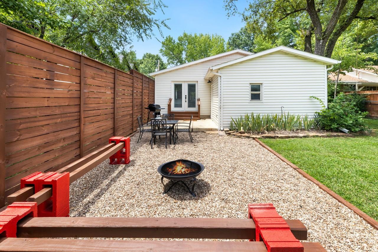 1318 S West Ave #1221915P - Photo 4 of 27