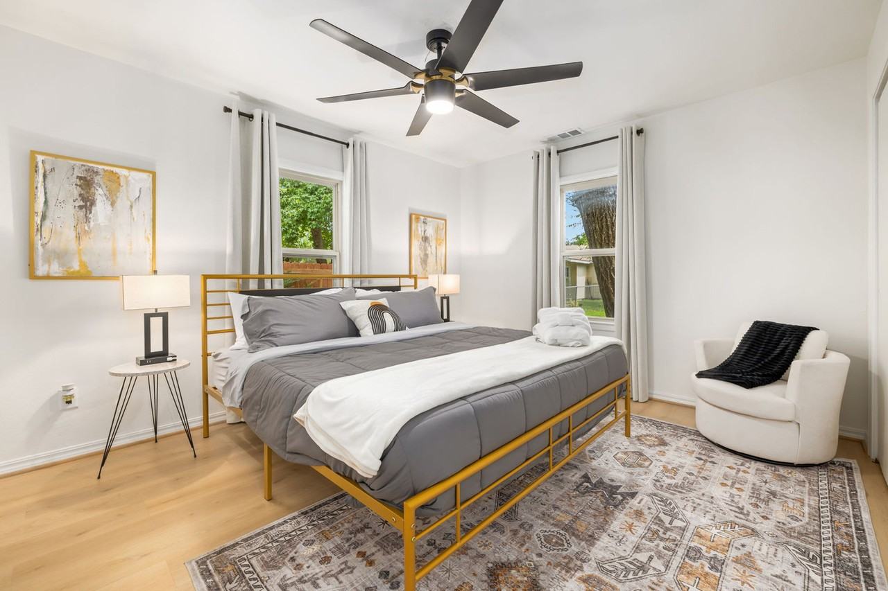 1318 S West Ave #1221915P - Photo 5 of 27