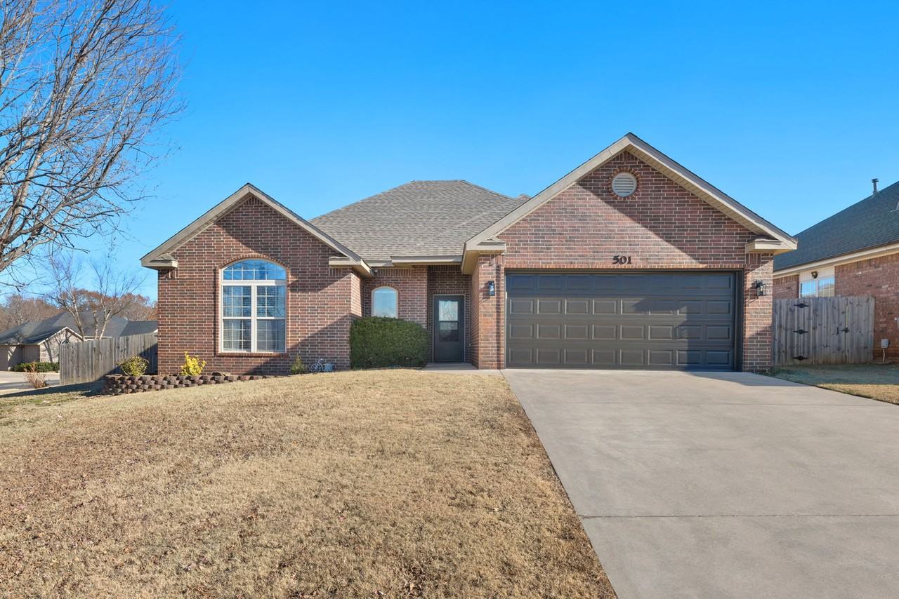 501 Sw Duke Ave #1221919P - Photo 3 of 25