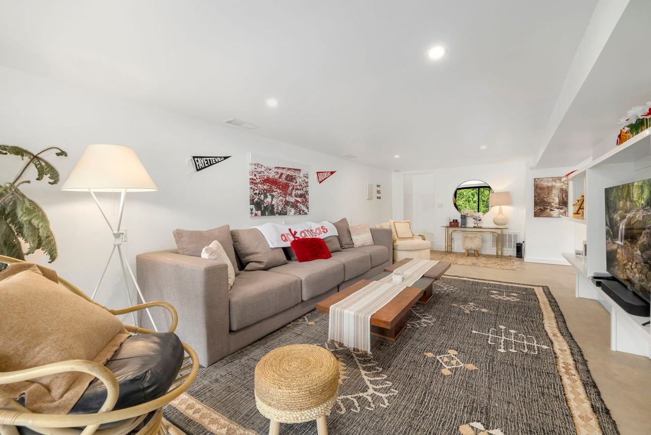 1156 E Lakefront Dr #1221921P - Photo 2 of 32