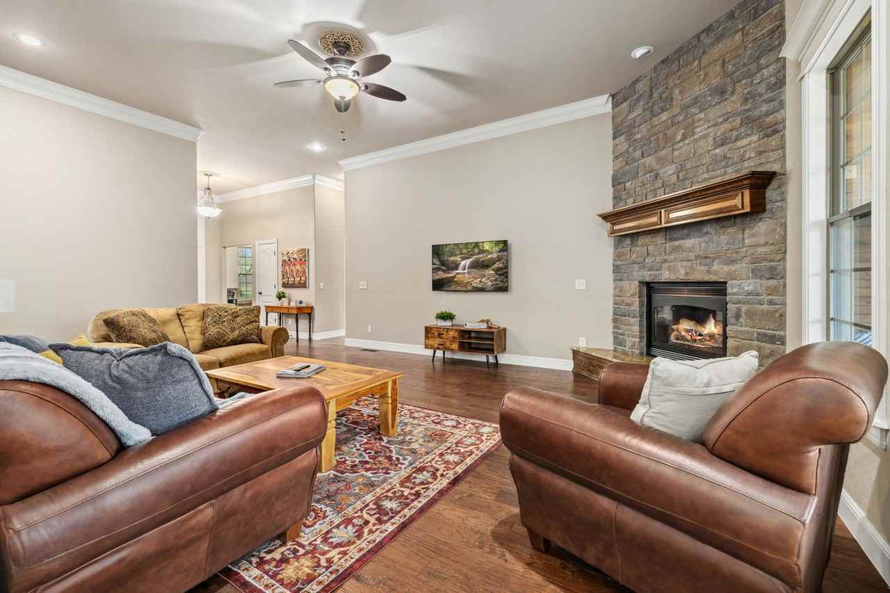 305 Peach Orchard Road #1221939P - Photo 2 of 32