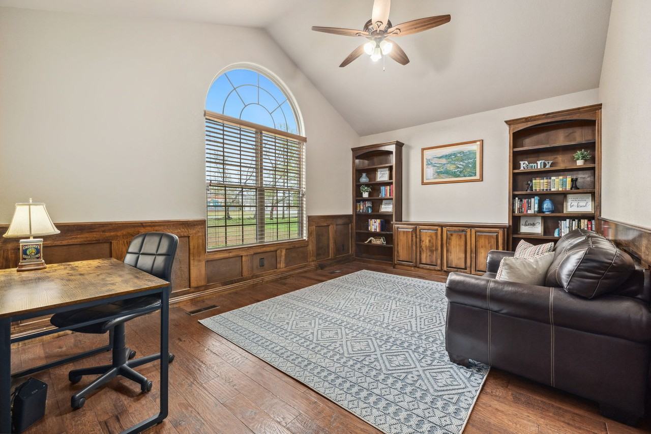 305 Peach Orchard Rd #1221939P - Photo 7 of 32