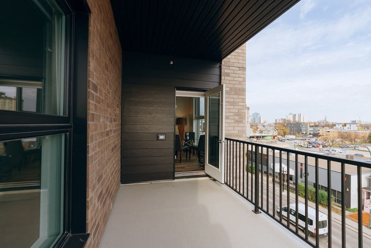 456 Gertrude Avenue - Photo 5 of 19