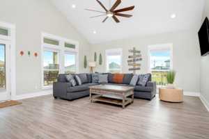 featured image of 943 Gulf Shores Dr