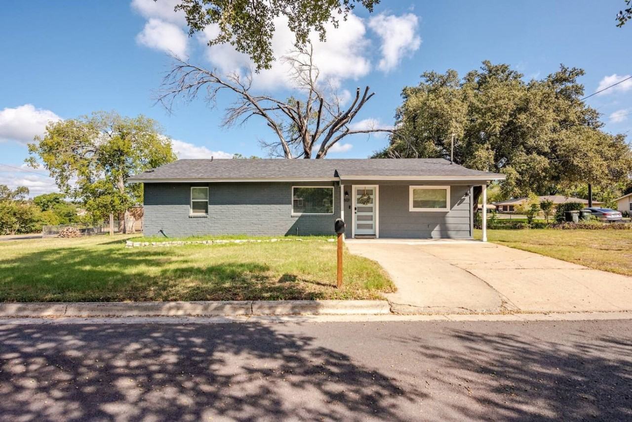 601 W 4th St #1223260P - Photo 2 of 50