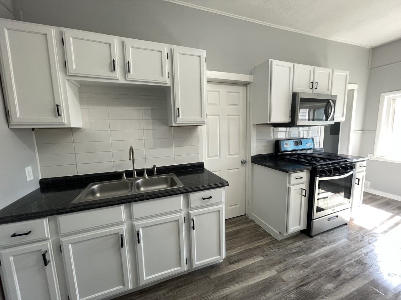 Earl St & Minnehaha Ave E #2 - Photo 7 of 11