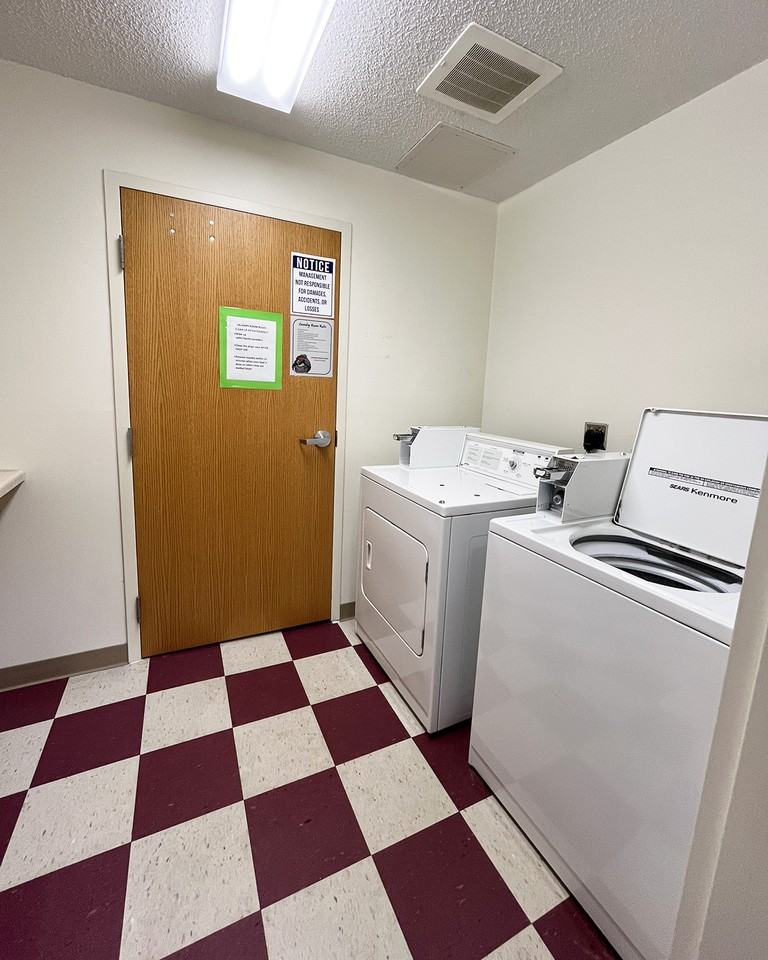 Grande Apartments - Photo 7 of 16