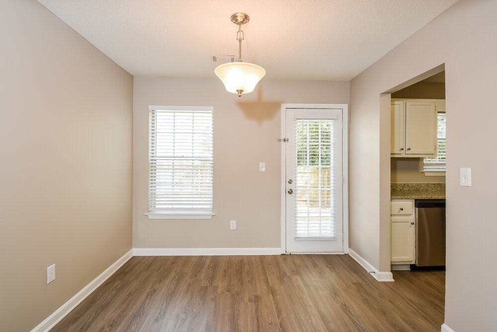 2053 Summer View Pl Sw - Photo 6 of 17