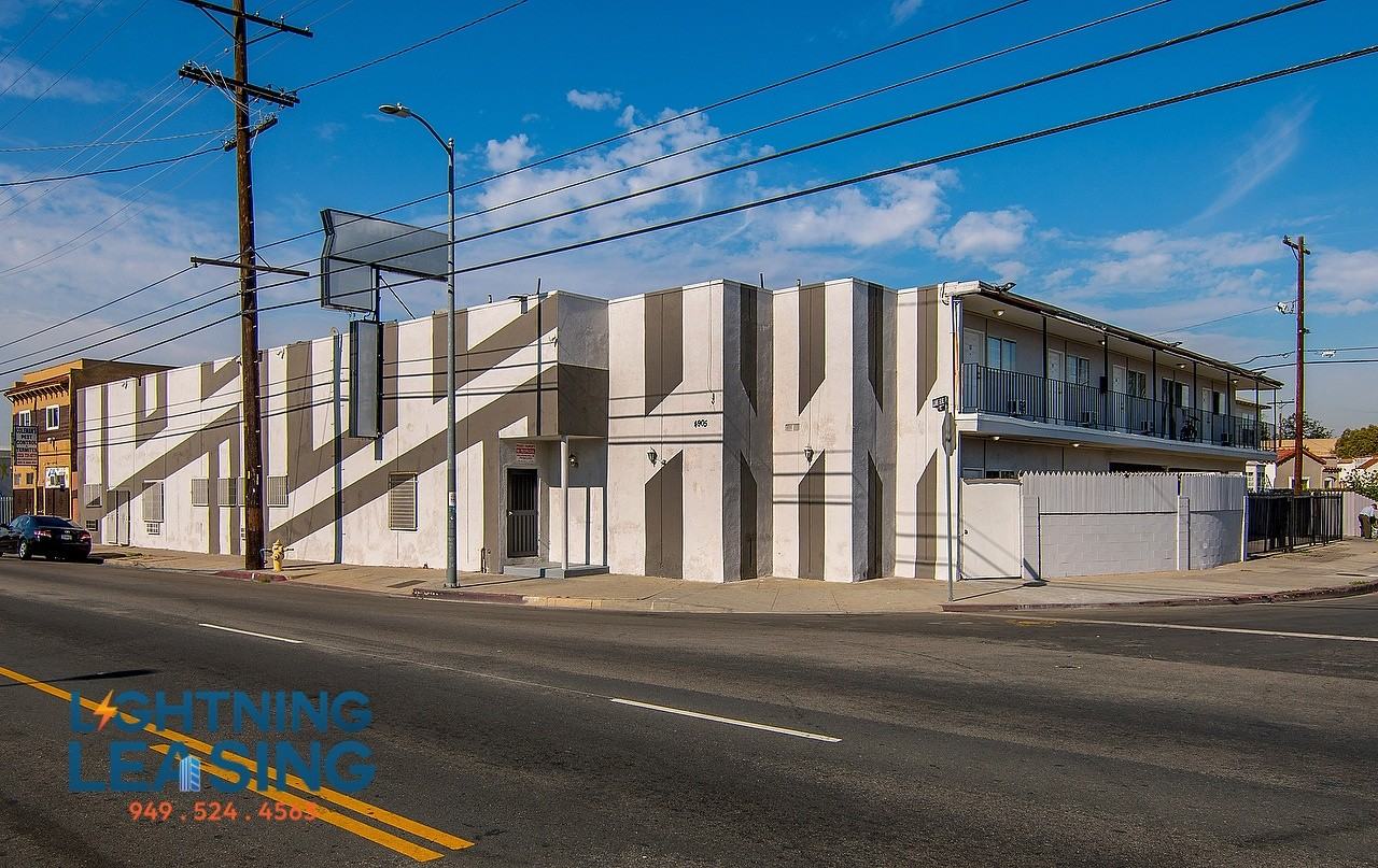 4907 W Adams Blvd #8C - Photo 3 of 14