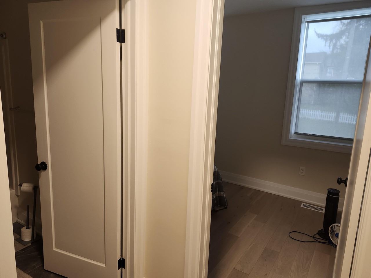 27 Grand River Street South - Photo 2 of 7