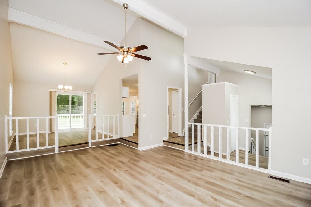 2360 Ambassador Dr - Photo 6 of 17