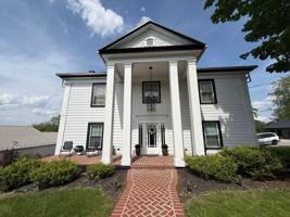 featured image of 108 S Franklin St #2