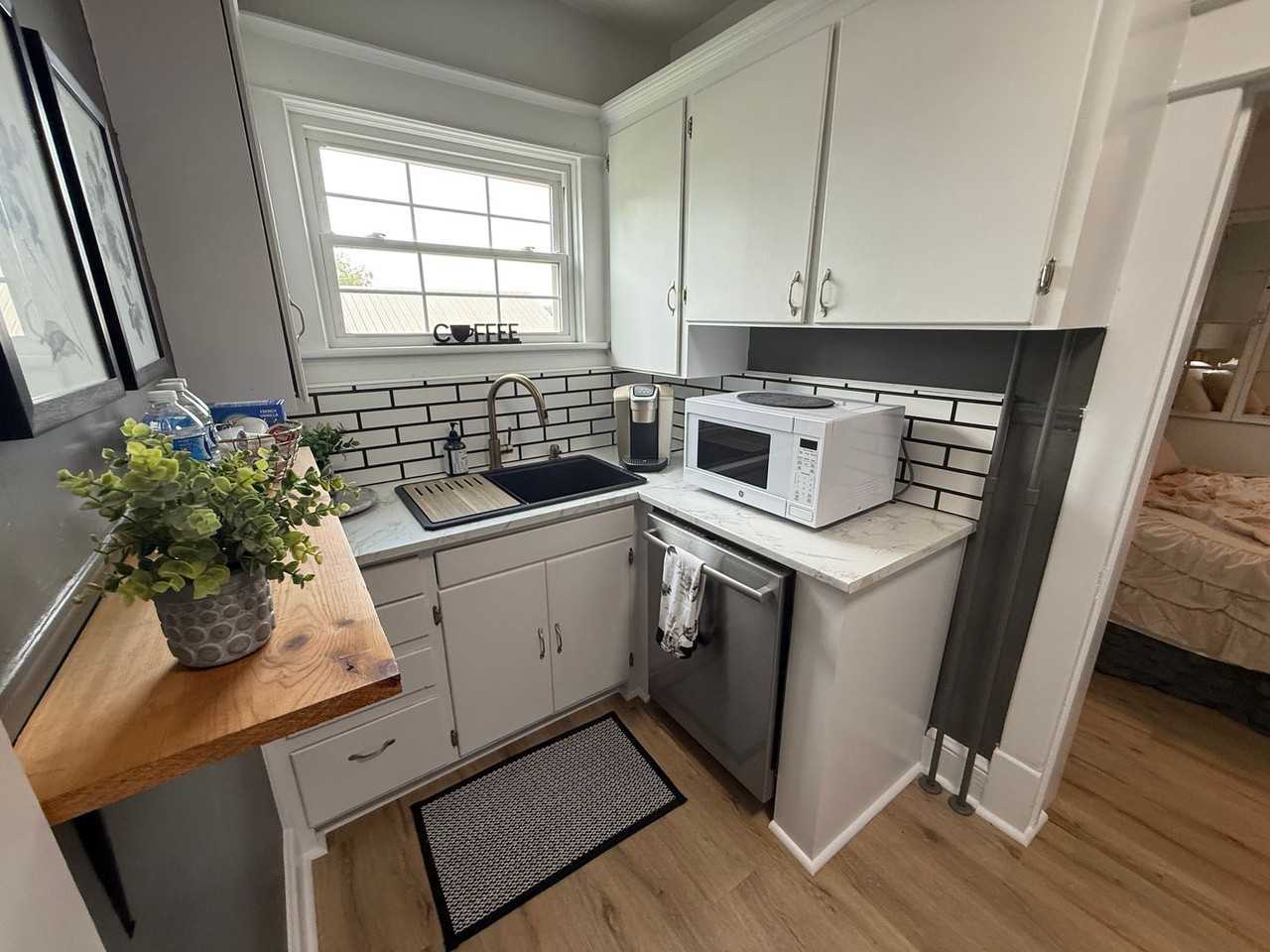 108 S Franklin St #2 - Photo 6 of 17