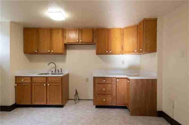 1 Buffalo St - Photo 3 of 10