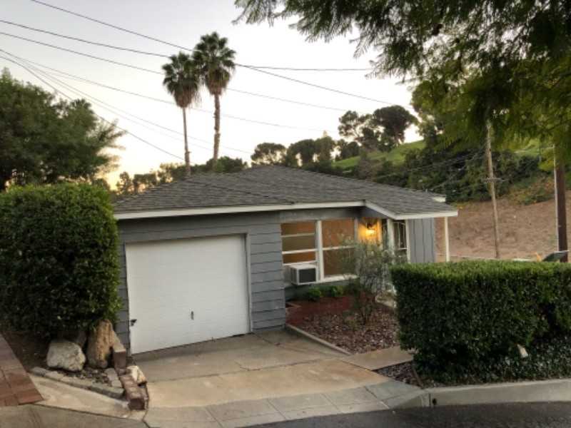 1100 Vincent Way - Photo 2 of 6