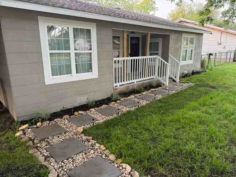 2334 West Denman Street - Photo 2 of 15