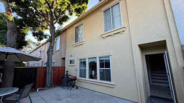 1772 Thornton Pl - Photo 3 of 4