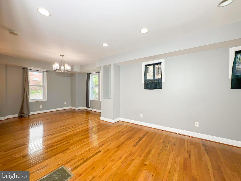 4401 Wilkens Ave ##Md - Photo 2 of 16