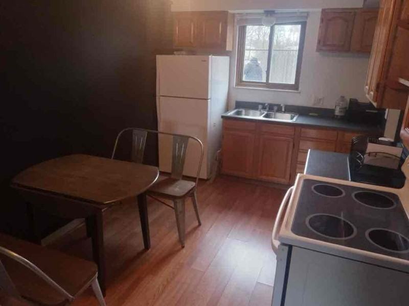 1570 Lee Terrace Dr #B4 - Photo 3 of 12