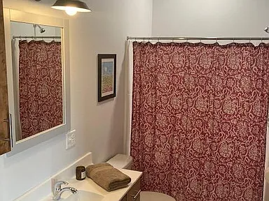 424 Main St #5 - Photo 2 of 6