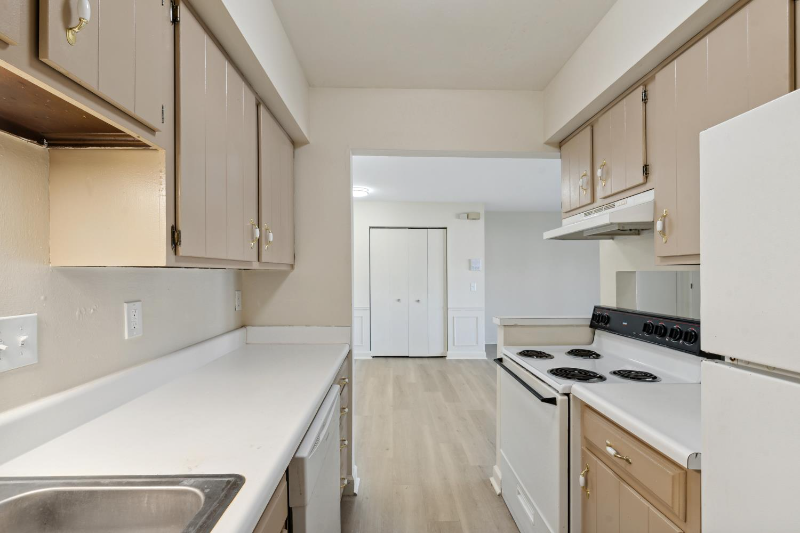 5560 Heatherdowns Blvd #4 - Photo 6 of 9