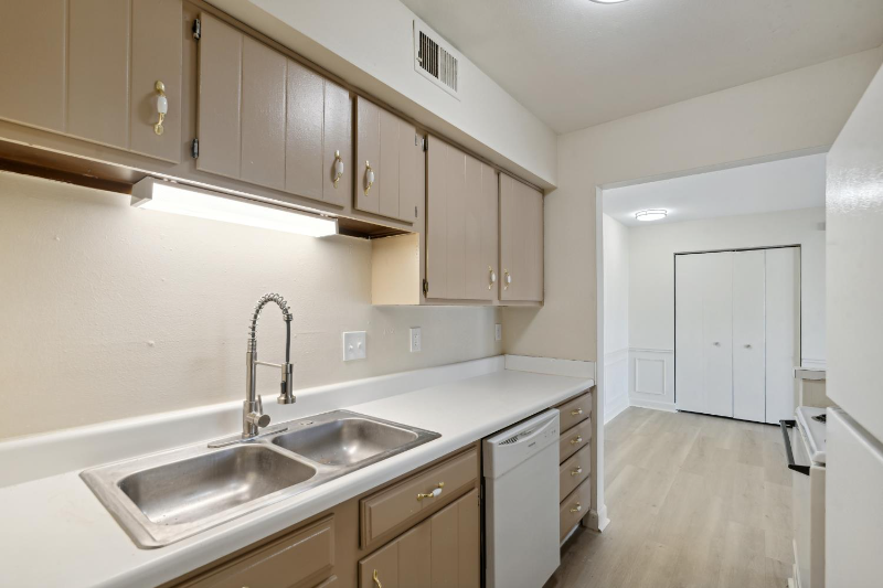 5560 Heatherdowns Blvd #4 - Photo 7 of 9