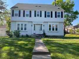 featured image of 2417 E 3rd St #2