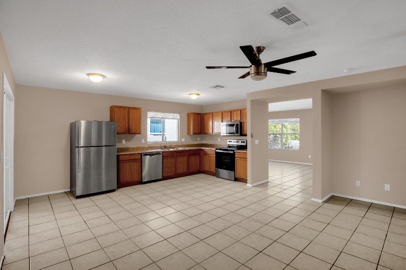 6198 S Avenue Du Printemps - Photo 4 of 19