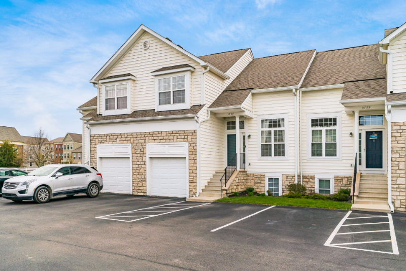5797 Stallion Dr - Photo 2 of 33
