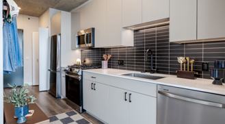 1125 W Carroll Ave - Photo 1 of 1