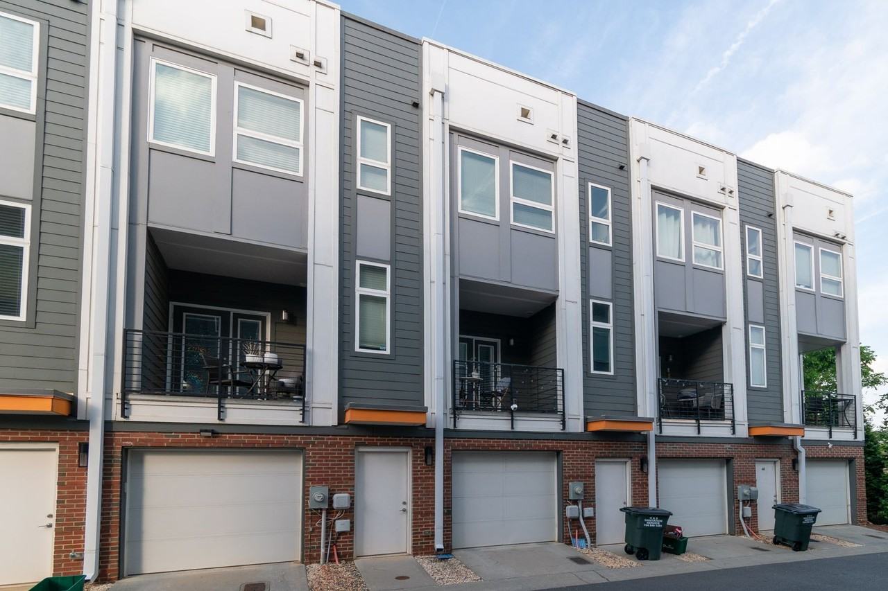 439 Southend Crossing Ln - Photo 3 of 38