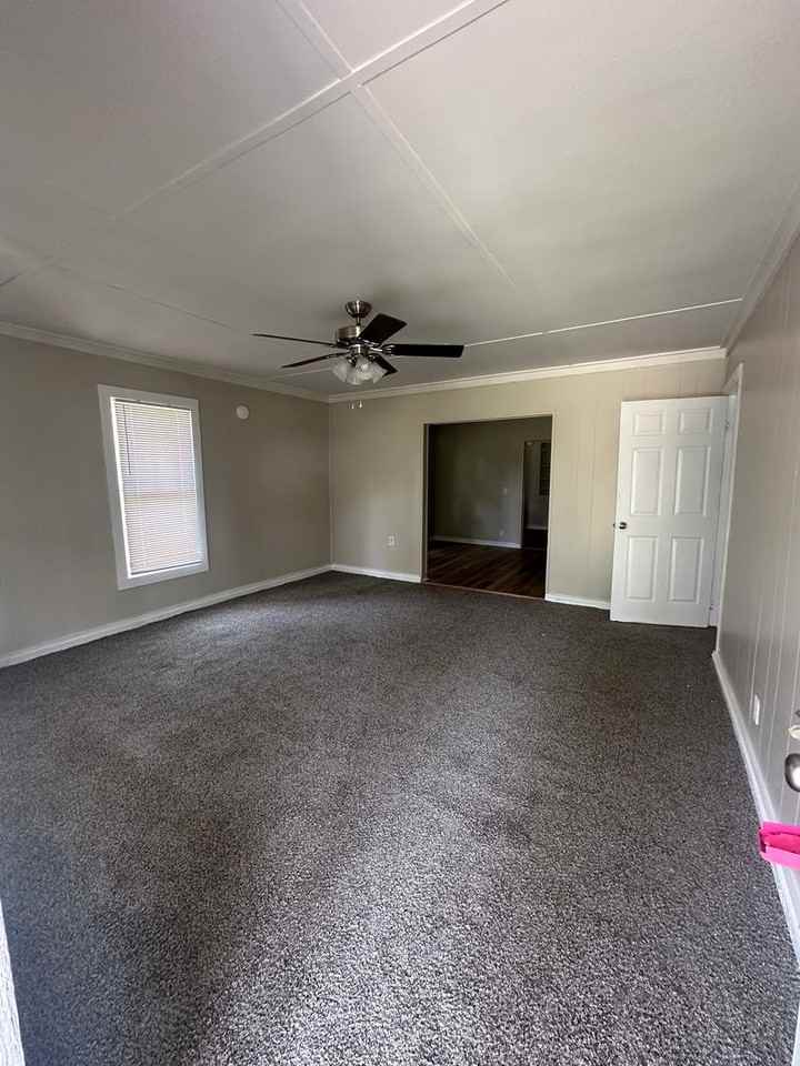 146 Wilson St - Photo 2 of 15