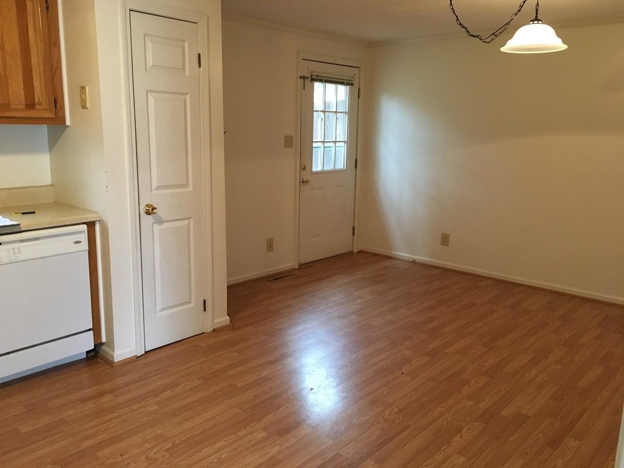 800 4th St - Photo 3 of 11