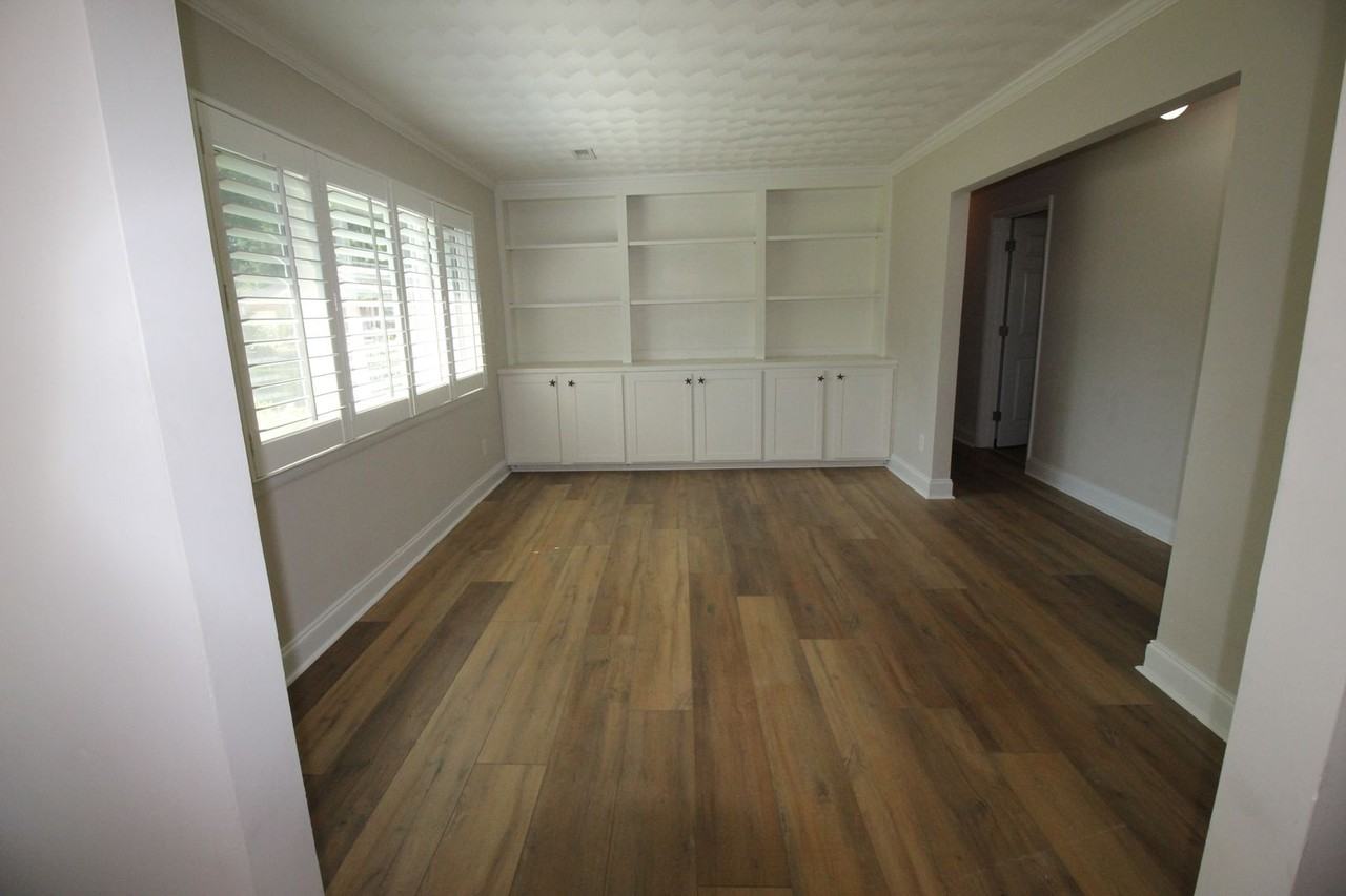 2349 Custom Cir - Photo 6 of 34