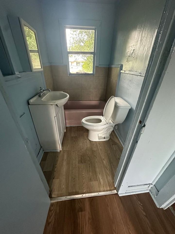 1205 S Magnolia St - Photo 5 of 12