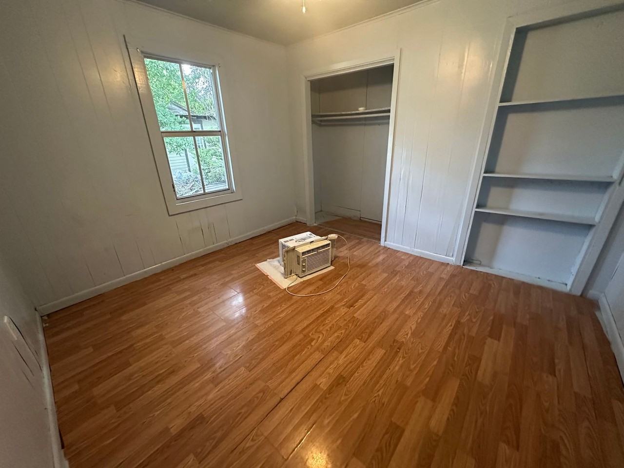 1205 S Magnolia St - Photo 6 of 12