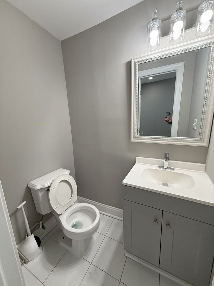 422 N East Ave - Photo 5 of 17